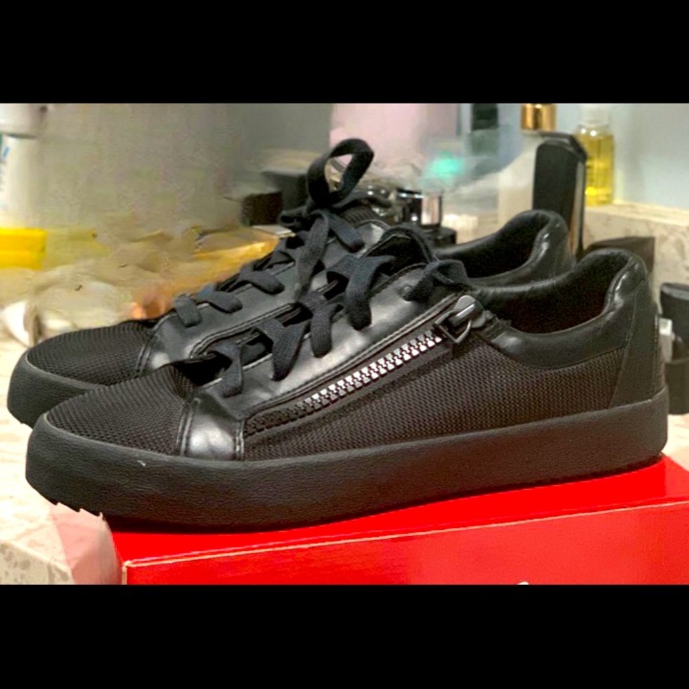 Zara Mens black dress sneakers size 9-9.5 European 43.